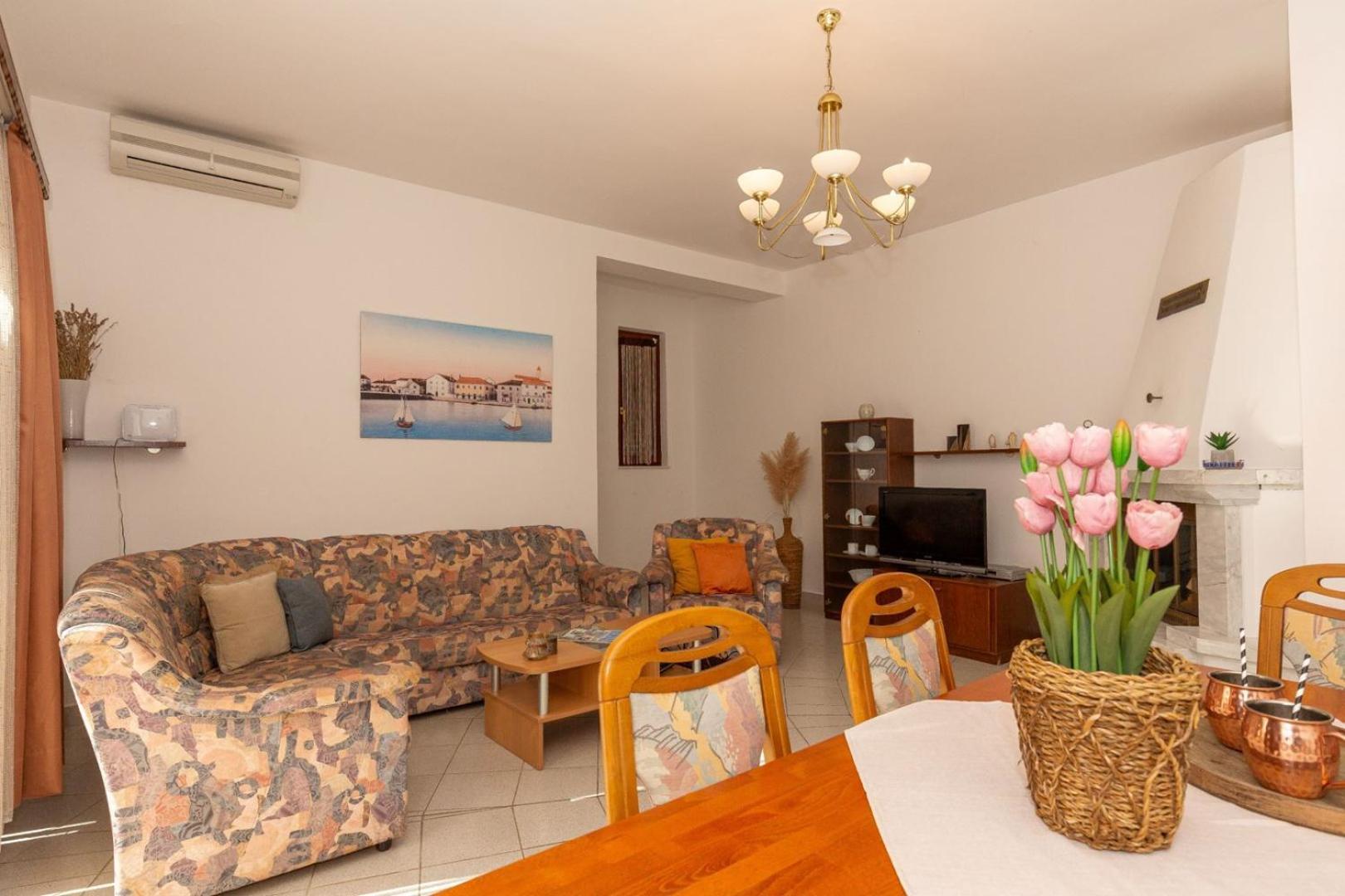 Three Bedroom Apartment In Biograd Biograd Na Moru Ngoại thất bức ảnh