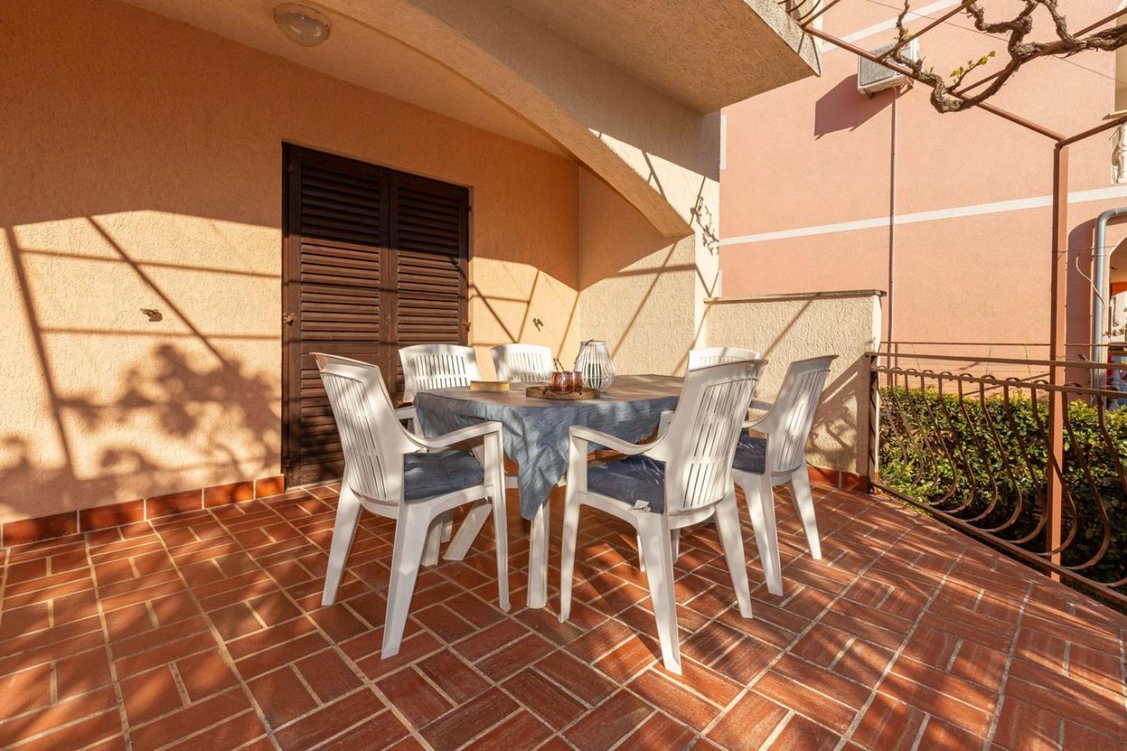 Three Bedroom Apartment In Biograd Biograd Na Moru Ngoại thất bức ảnh